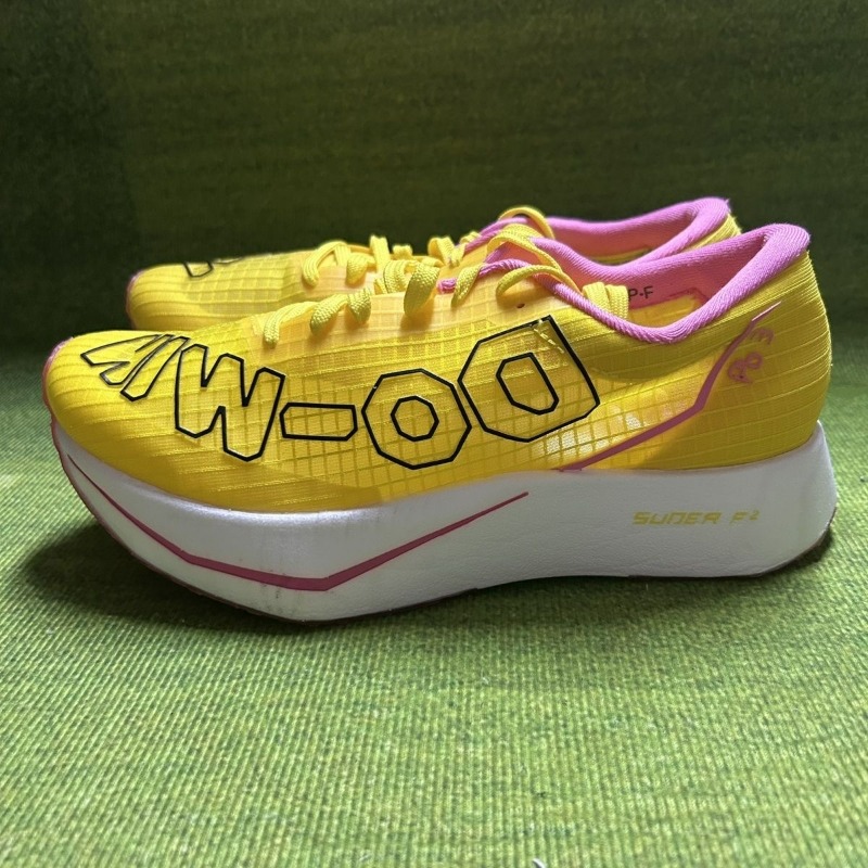 Men Shoes Vs Women - Super coole Lauftrainer für Männer und